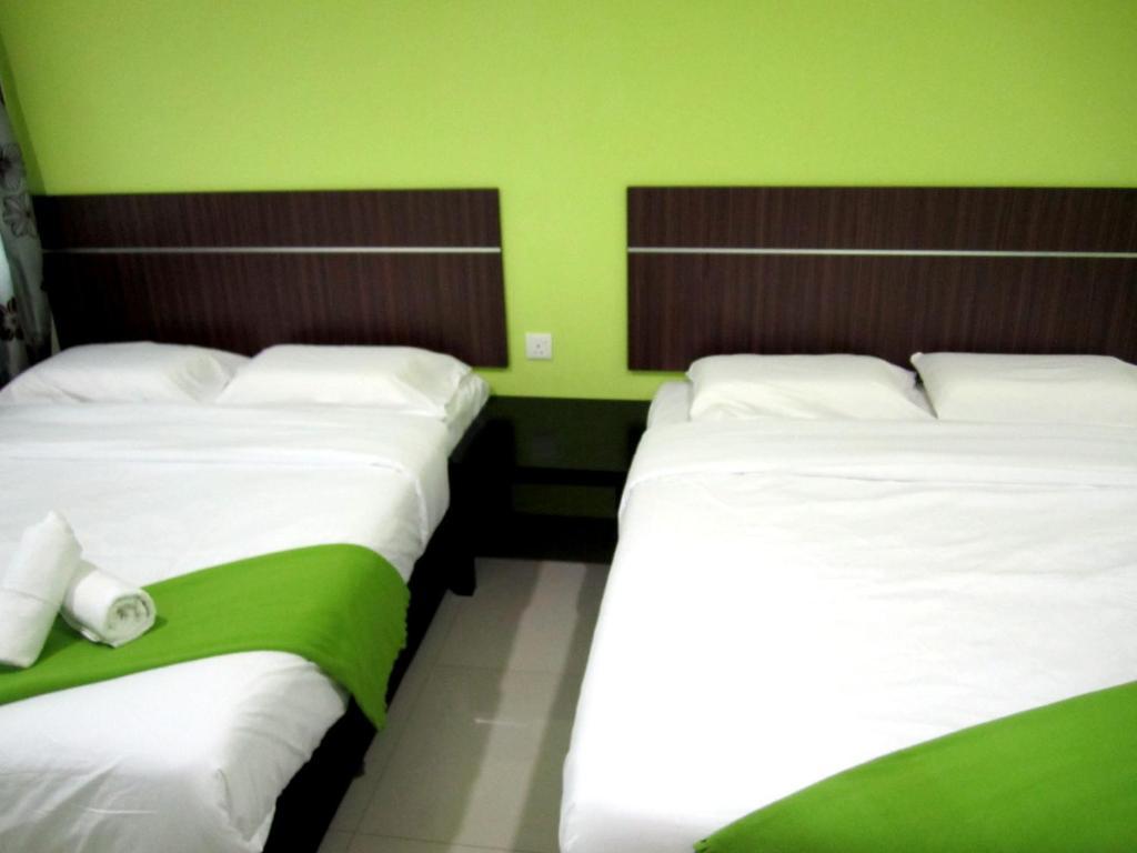 Eco Hotel Putra Каджанг Екстериор снимка