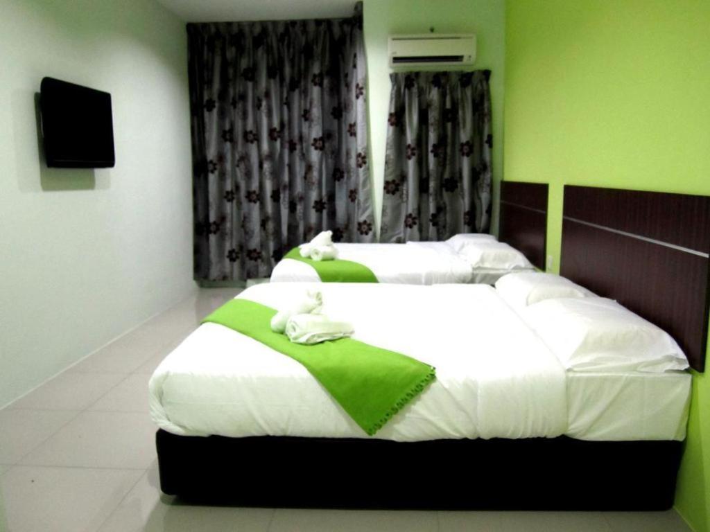 Eco Hotel Putra Каджанг Екстериор снимка