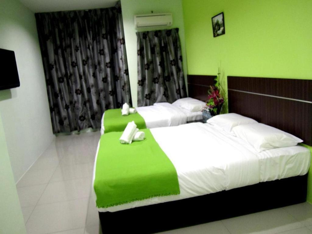 Eco Hotel Putra Каджанг Екстериор снимка