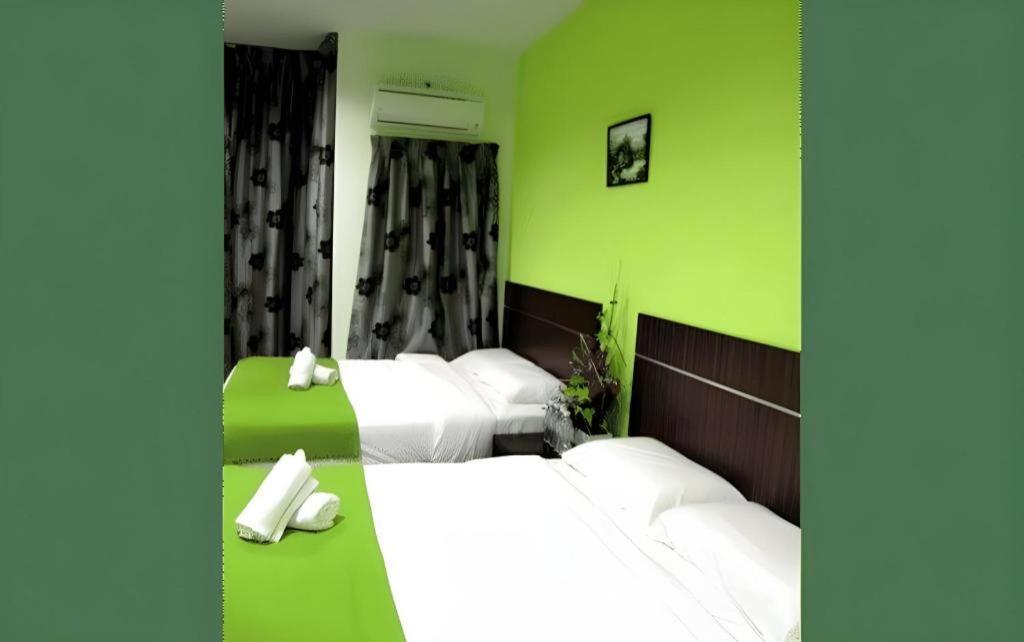 Eco Hotel Putra Каджанг Екстериор снимка